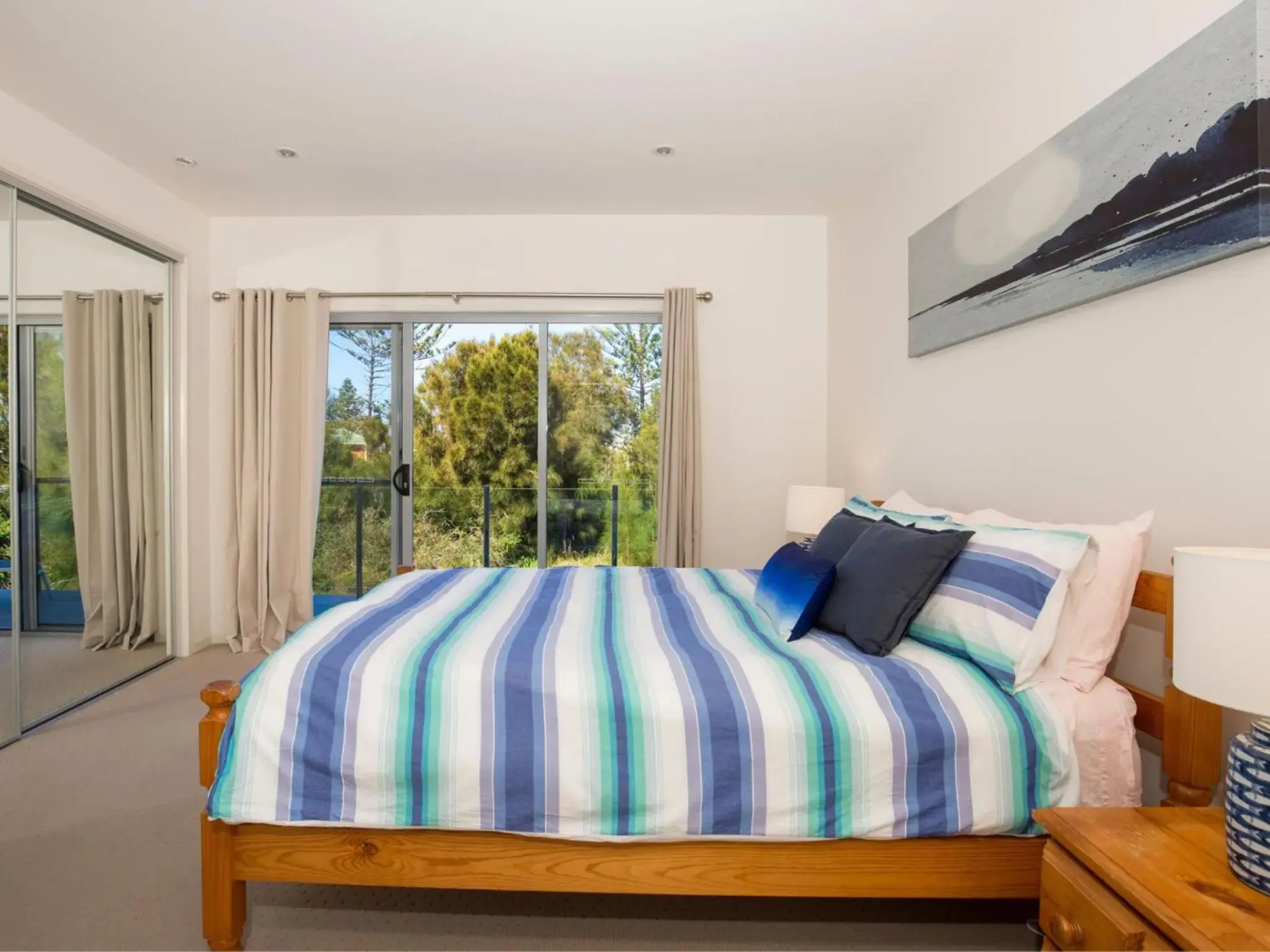 Thalassa I Pet Friendly I 2 Mins Walk to Beach