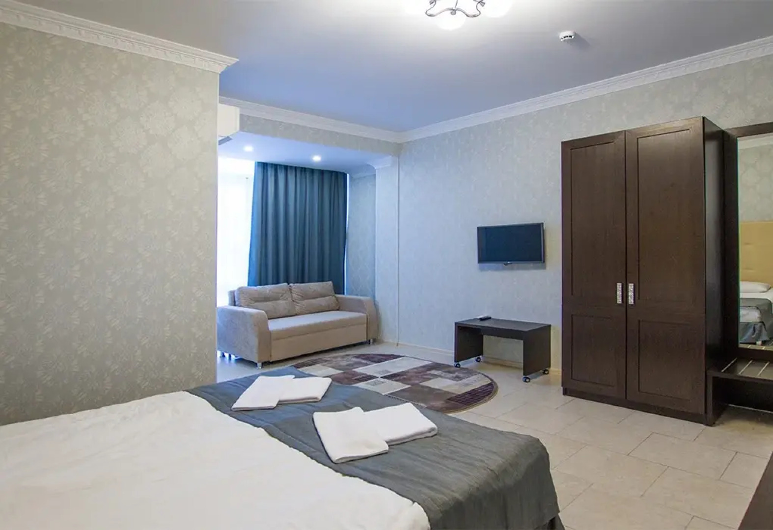 Атлант Люкс