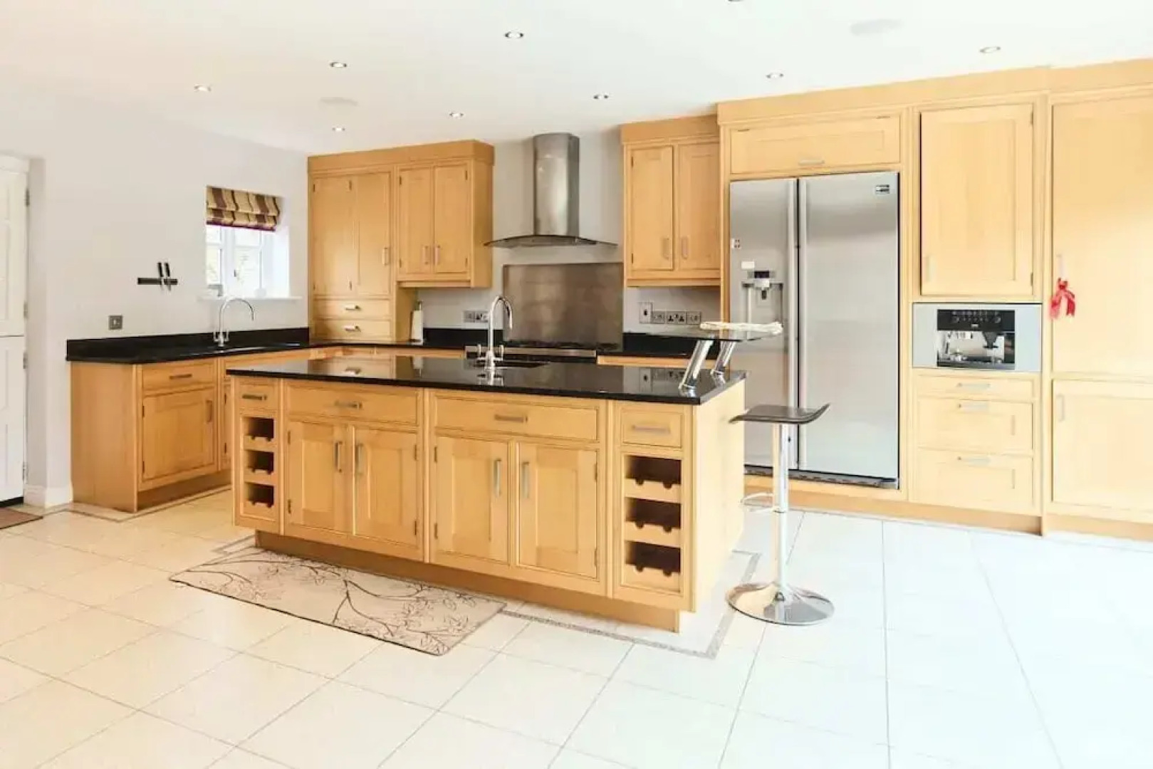 The Bourton-on-the-water Place - Lovely 5bdr House With Parking + Garden