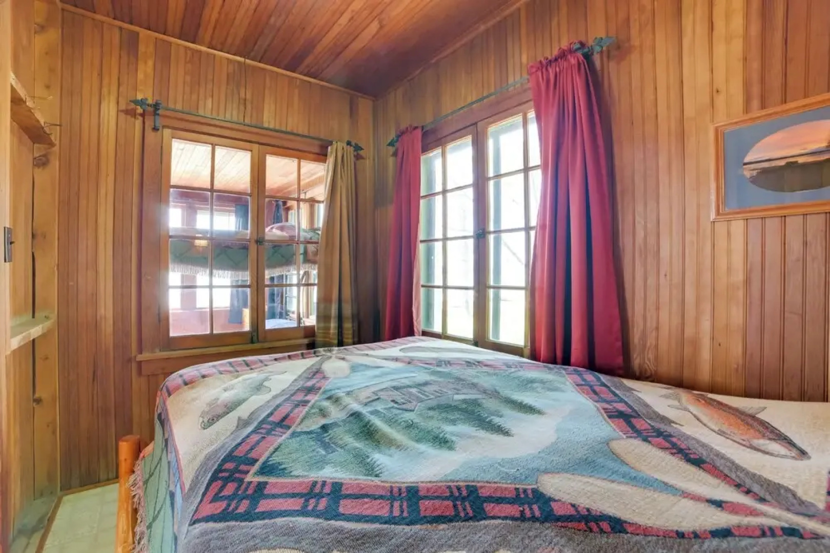 Fish, Boat & Relax: Lakefront Cedarville Cabin