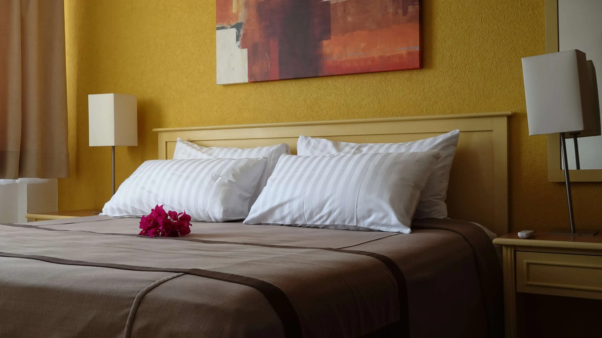 Sunrock Hotel and Suites