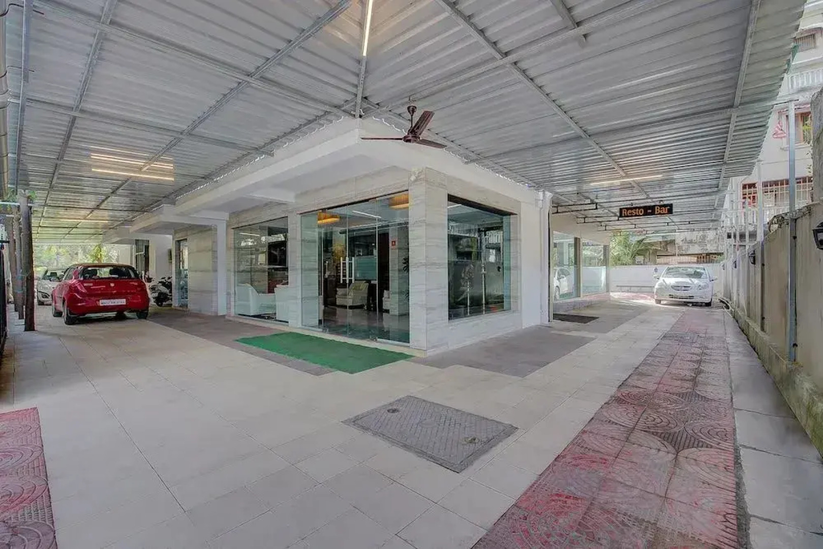 Edition O 30007 Crown Inn Panvel