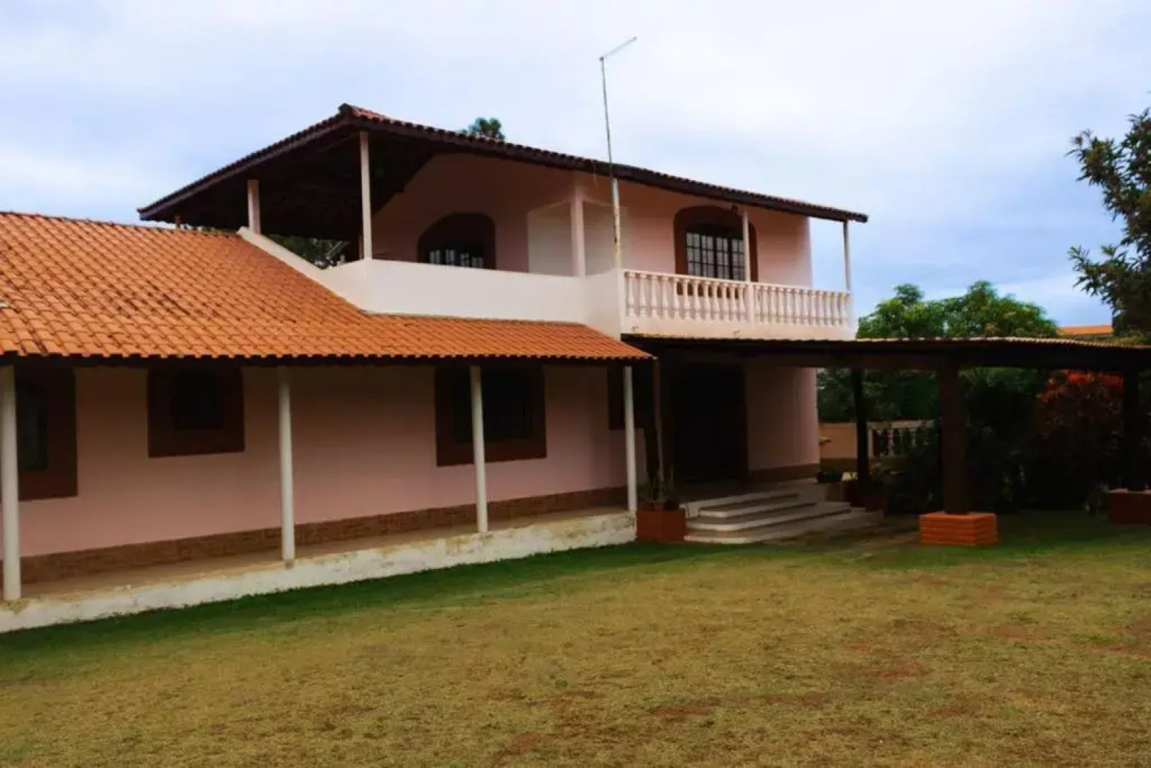 Otima chacara com lazer completo em Mairinque SP