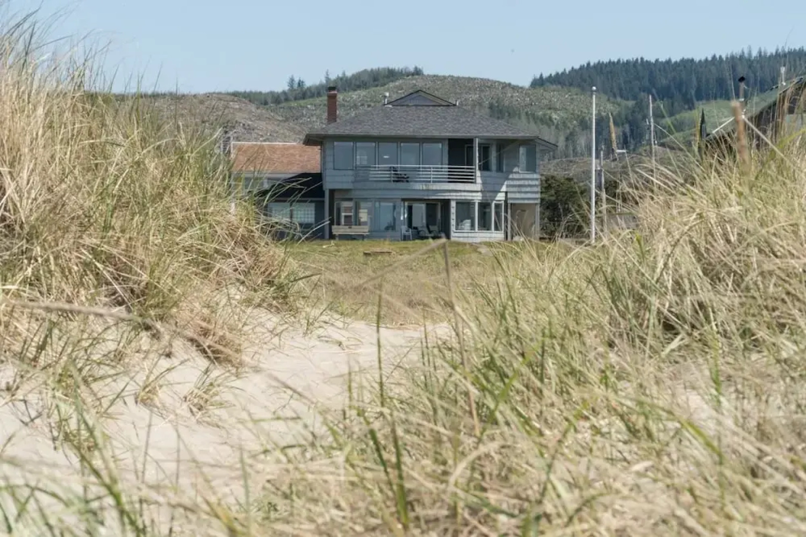 The Riptides 3 Br home by RedAwning