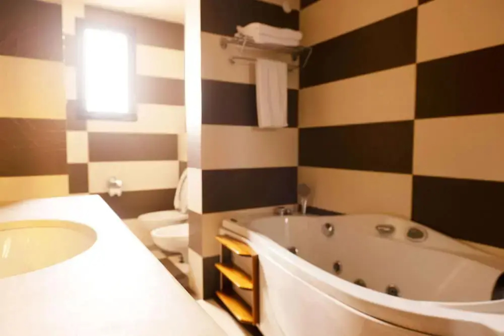 One to One Hotel & Apartments