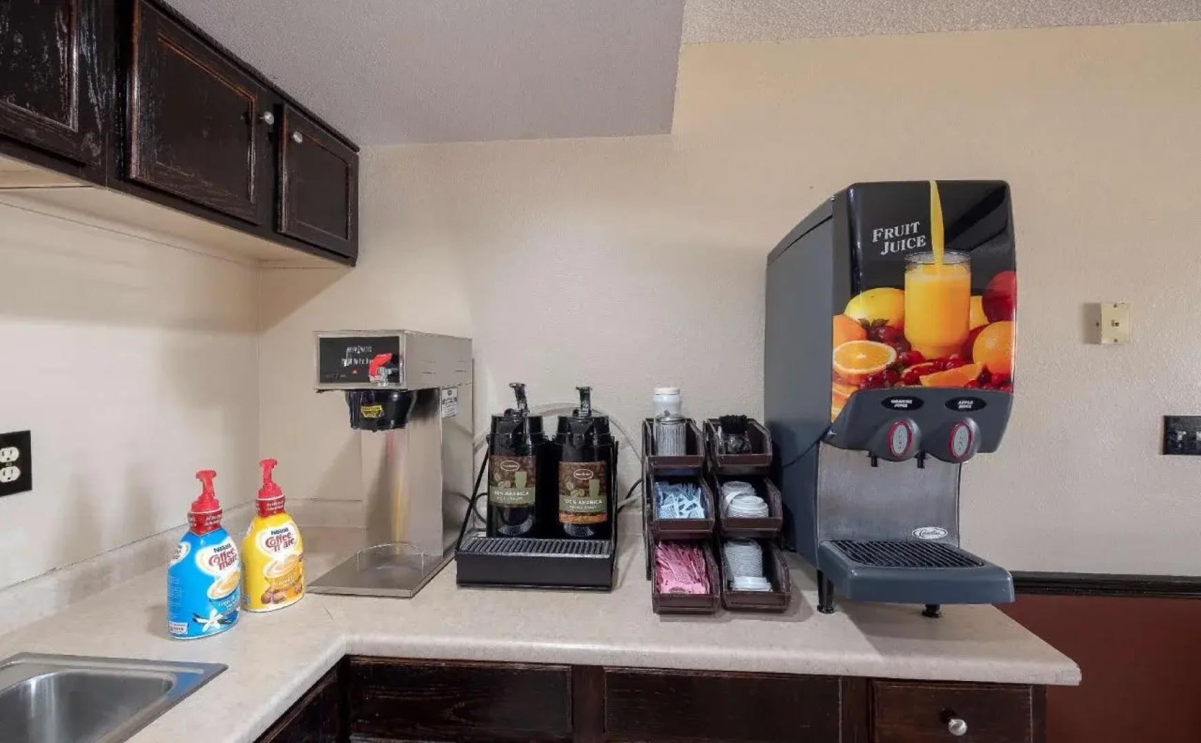 Days Inn & Suites by Wyndham Bossier City/Casino Area