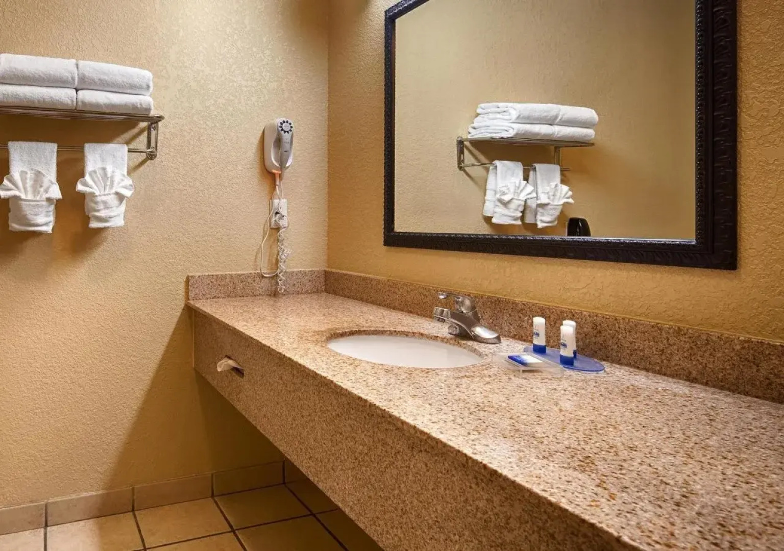 Best Western Plus Hill Country Suites