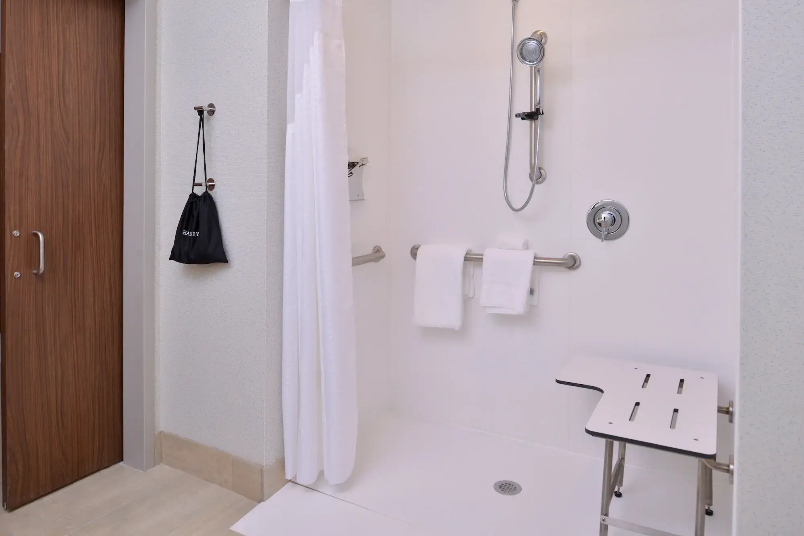 Holiday Inn Express & Suites Mall of America - MSP Airport by IHG