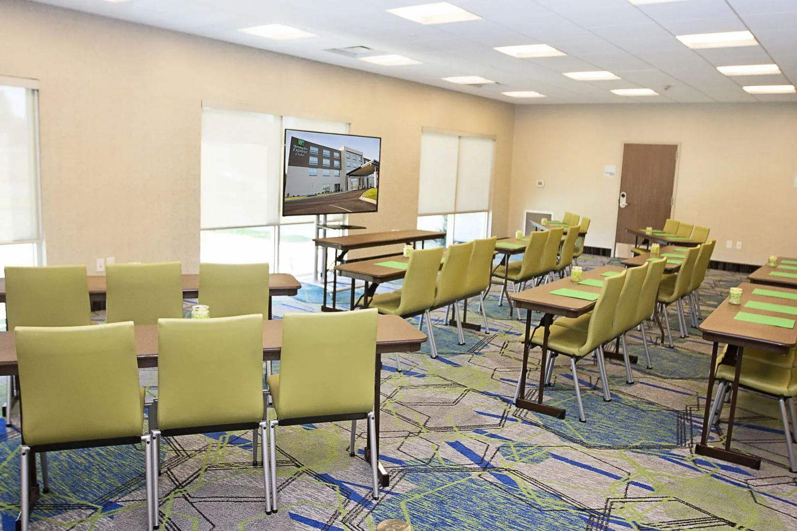Holiday Inn Express & Suites Greenwood Mall by IHG