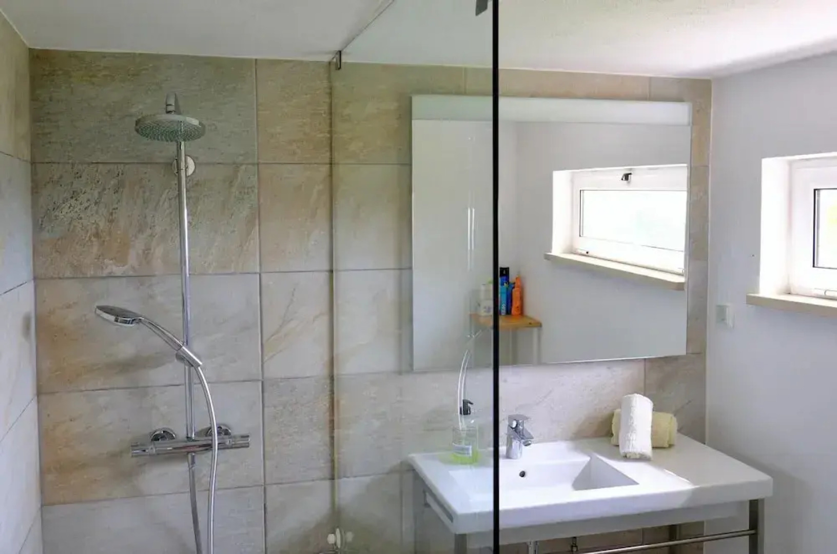 Casa Amarela by Portucasa