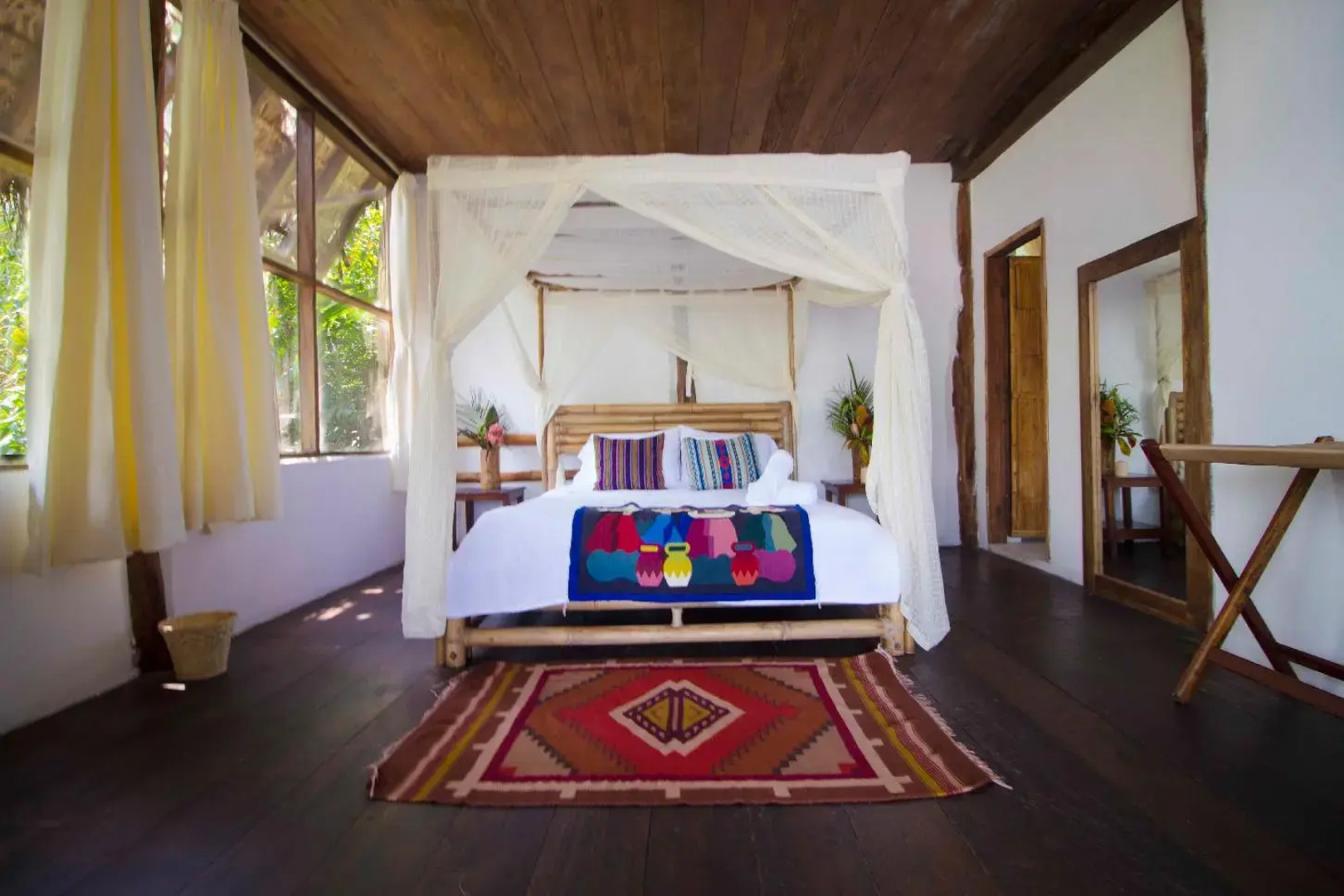 Socia/tel Amazon Tena