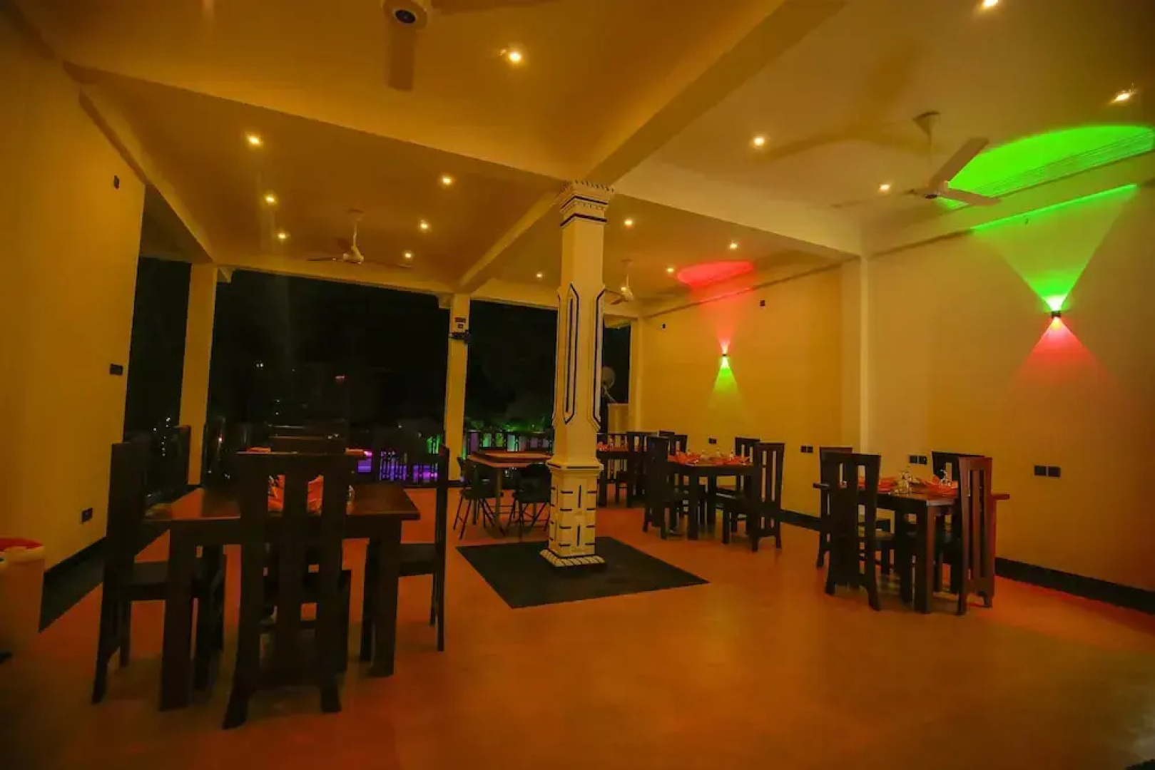 Yala Hotel River Front