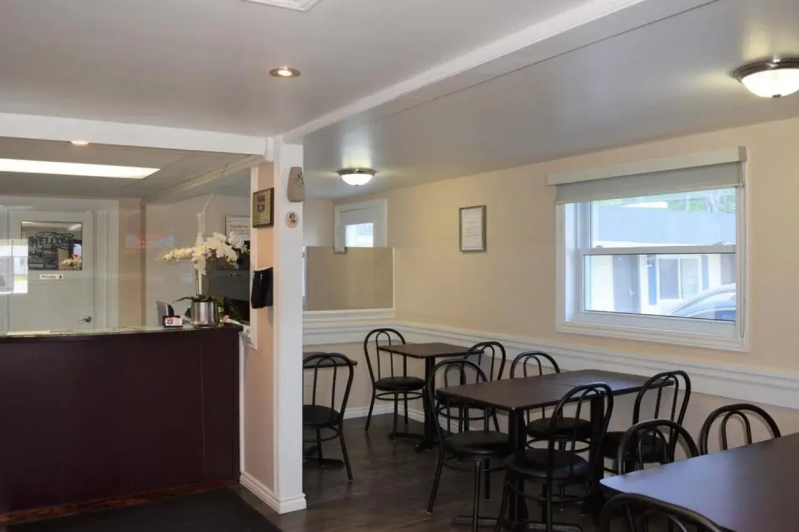 Knights Inn Arnprior