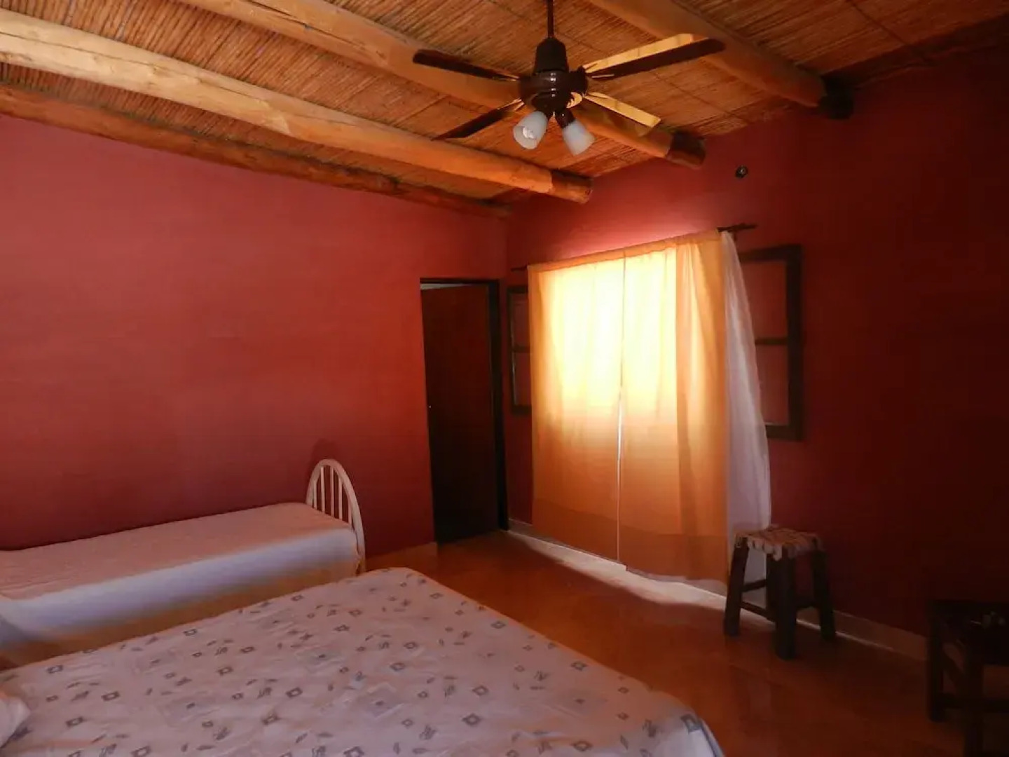 Los Colorados Hostal