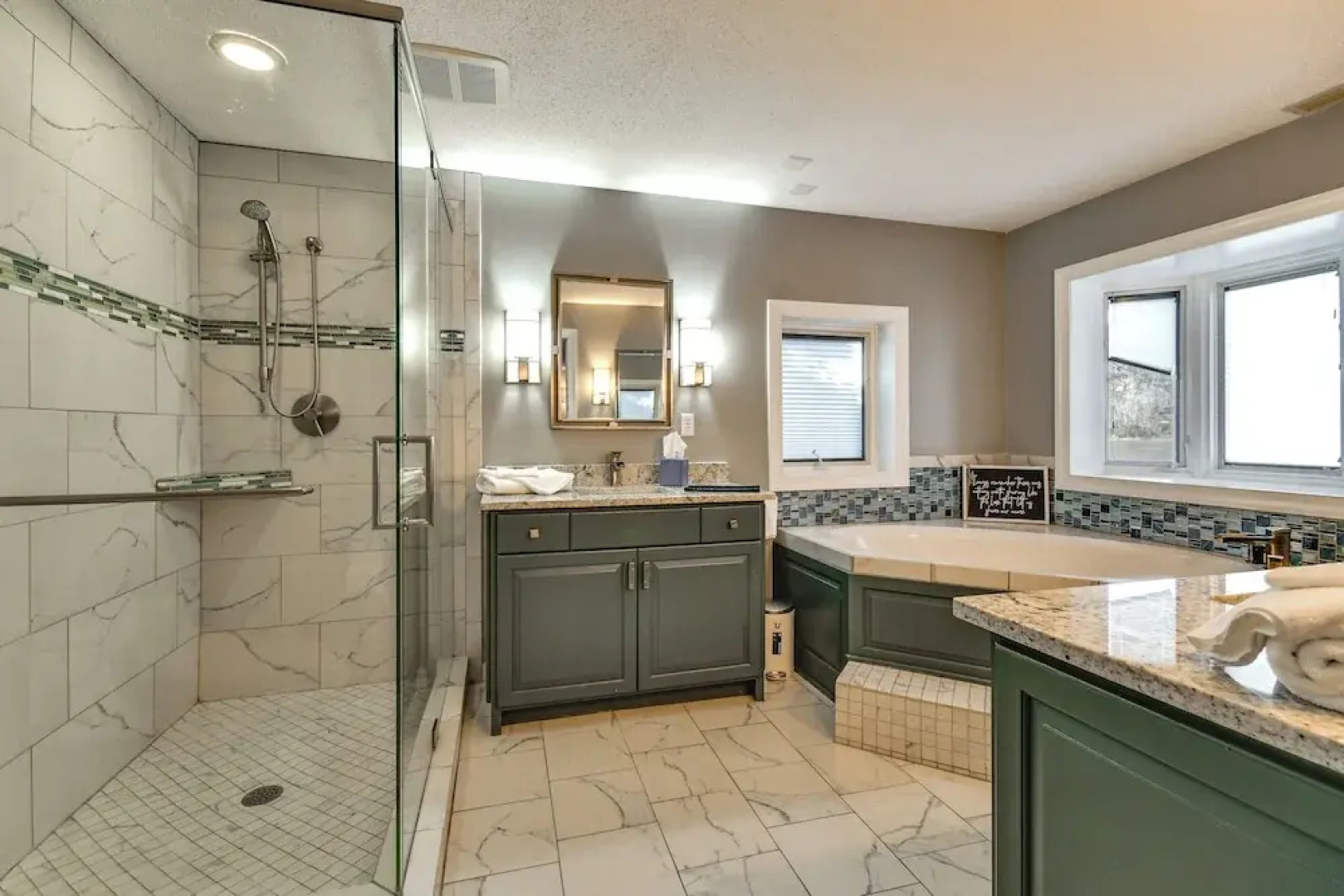 Hot Tub & Lakefront Deck: Cabin in Blue Ridge Mtns