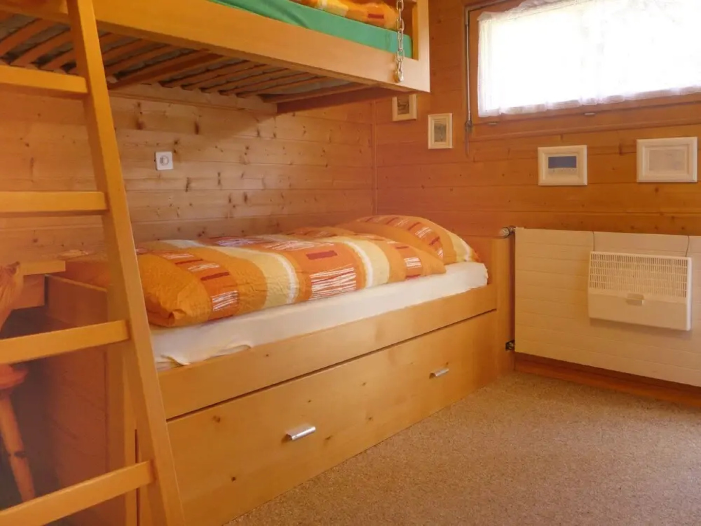 L Batcho Ayer in Ayer