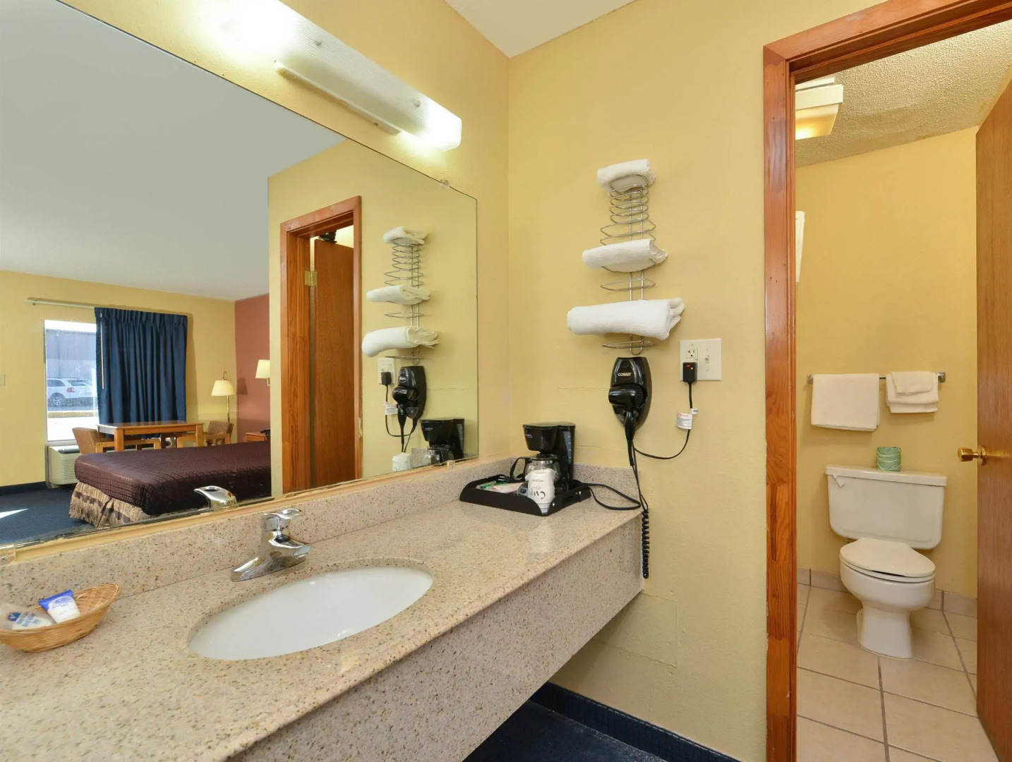 Americas Best Value Inn Indianola