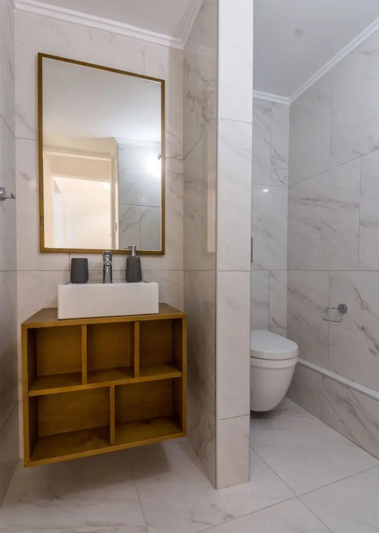 Mouson, Bright apartment next to the Sea