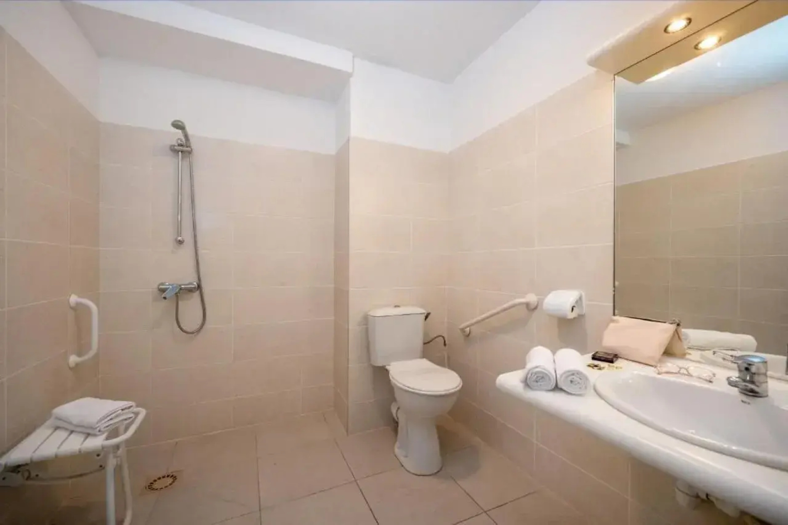 Nemea Appart Hotel Home Suite Nancy Centre