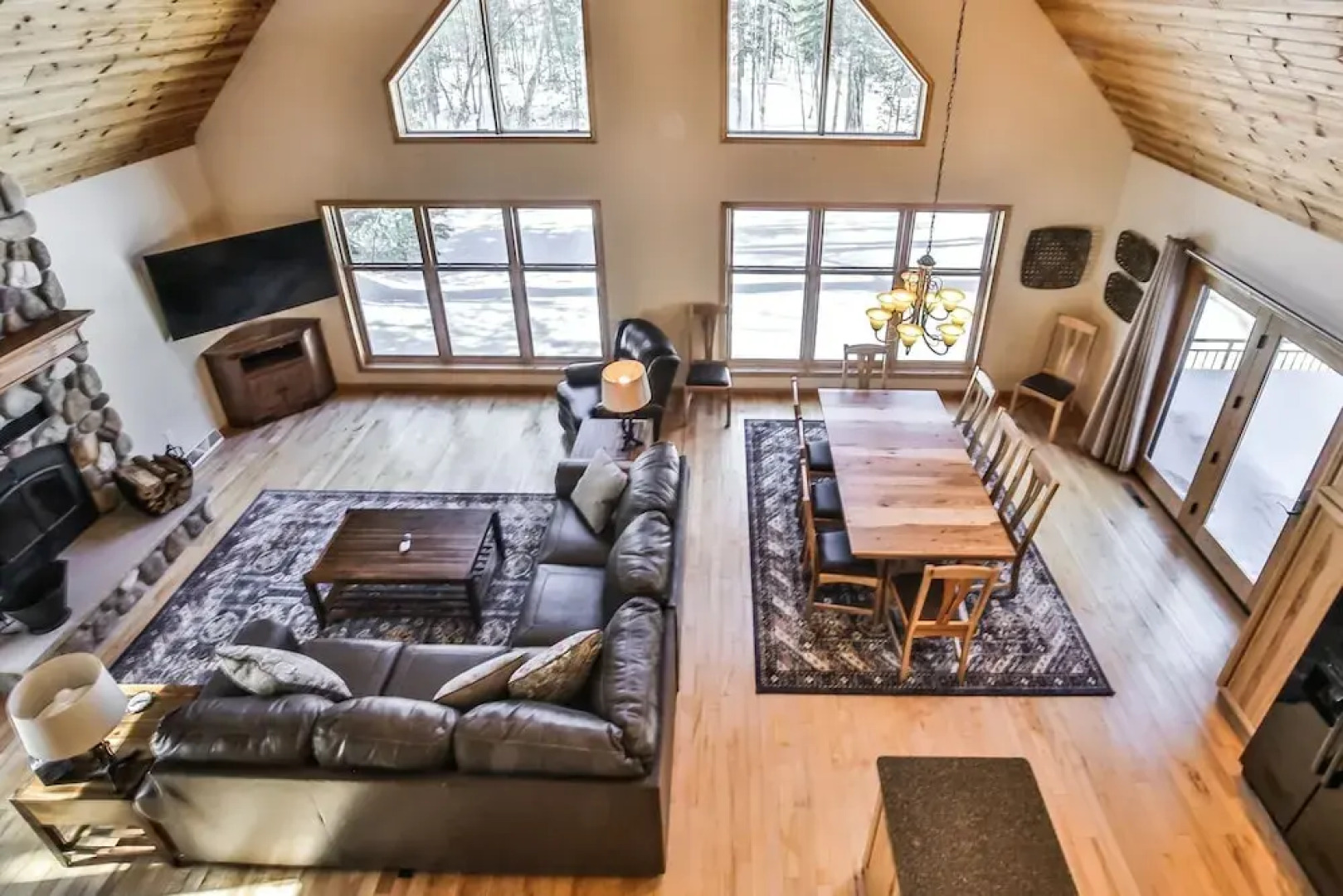 Oak Lane Lake House - Hiller Vacation S 3 Bedroom Home