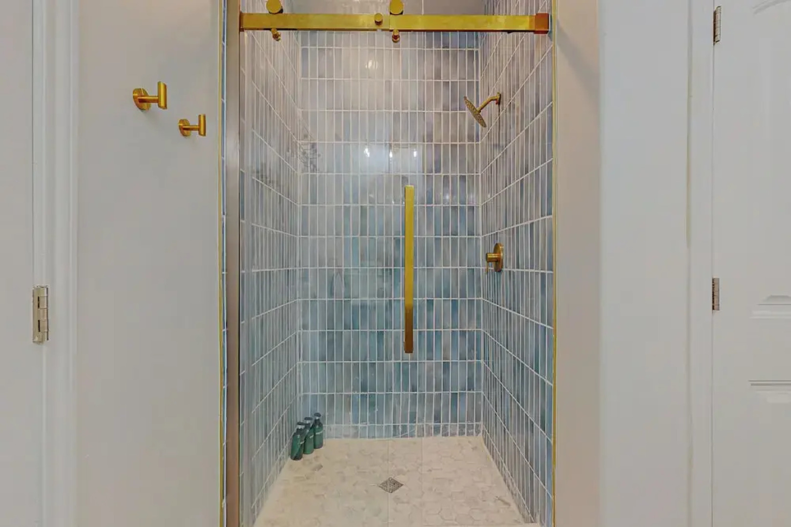 Family-friendly Crystal Beach Home: Steps to Beach