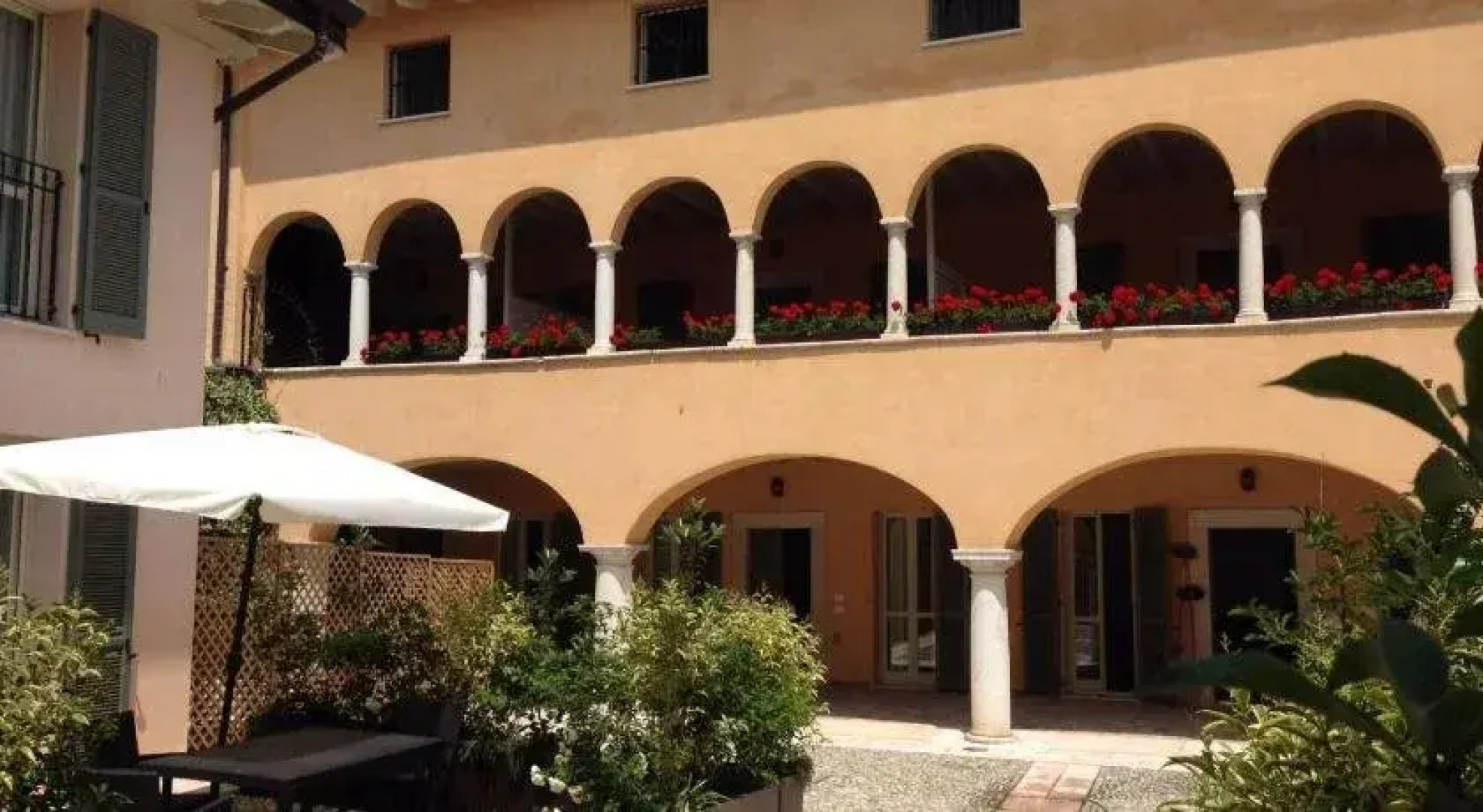 Polpenazze Halldis Apartments