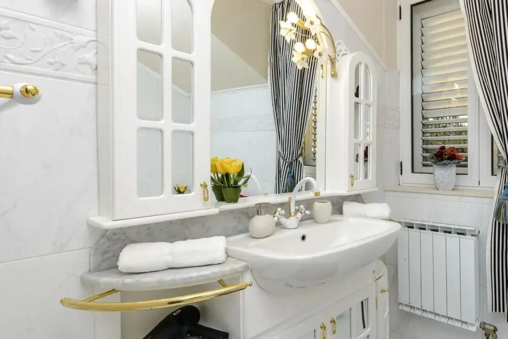 Villa Piano - Four Bedroom Villa With Terrace and Swimming Pool ID Direct Booker 1036