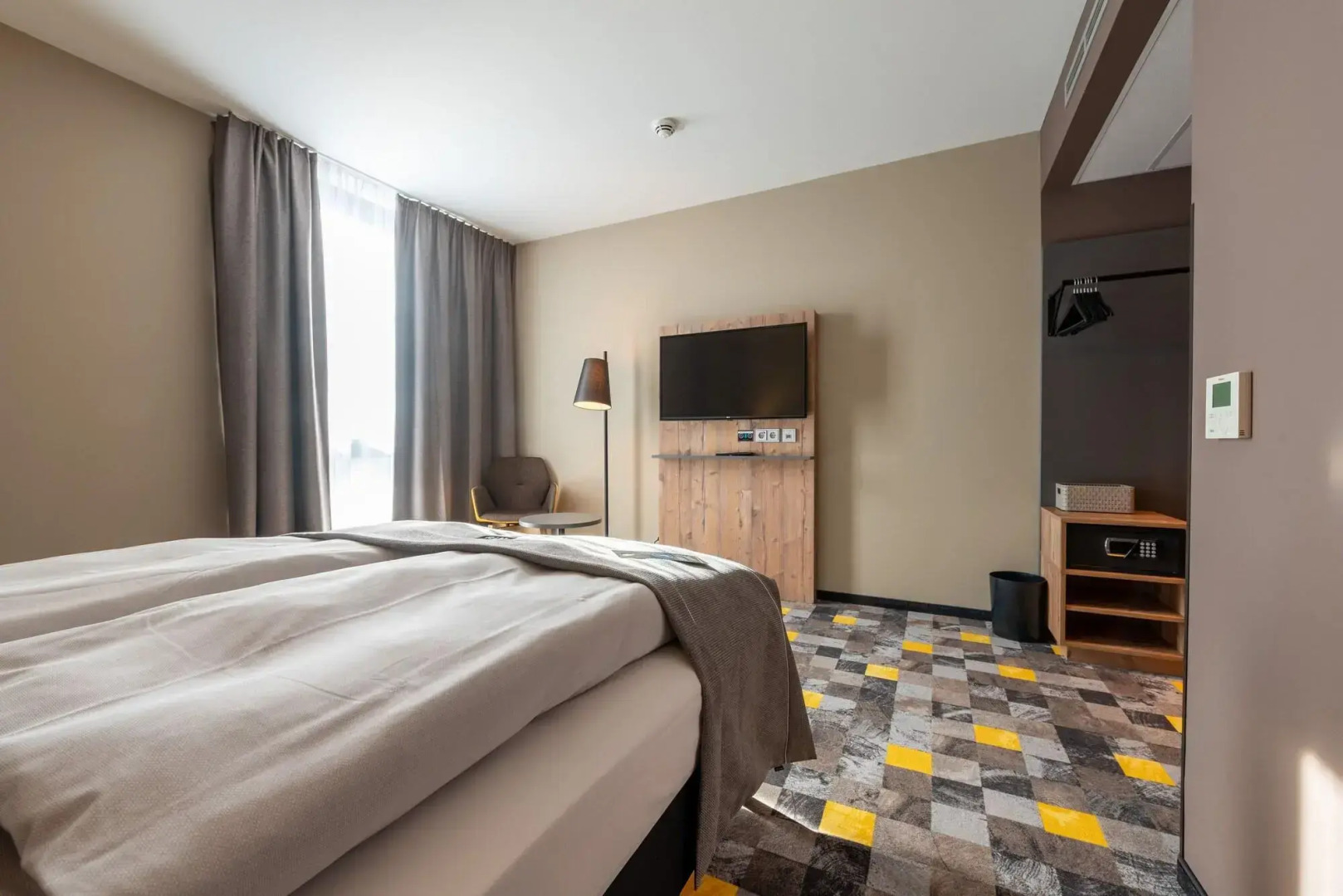 Отель Holiday Inn - the niu, Timber Esslingen, an IHG Hotel