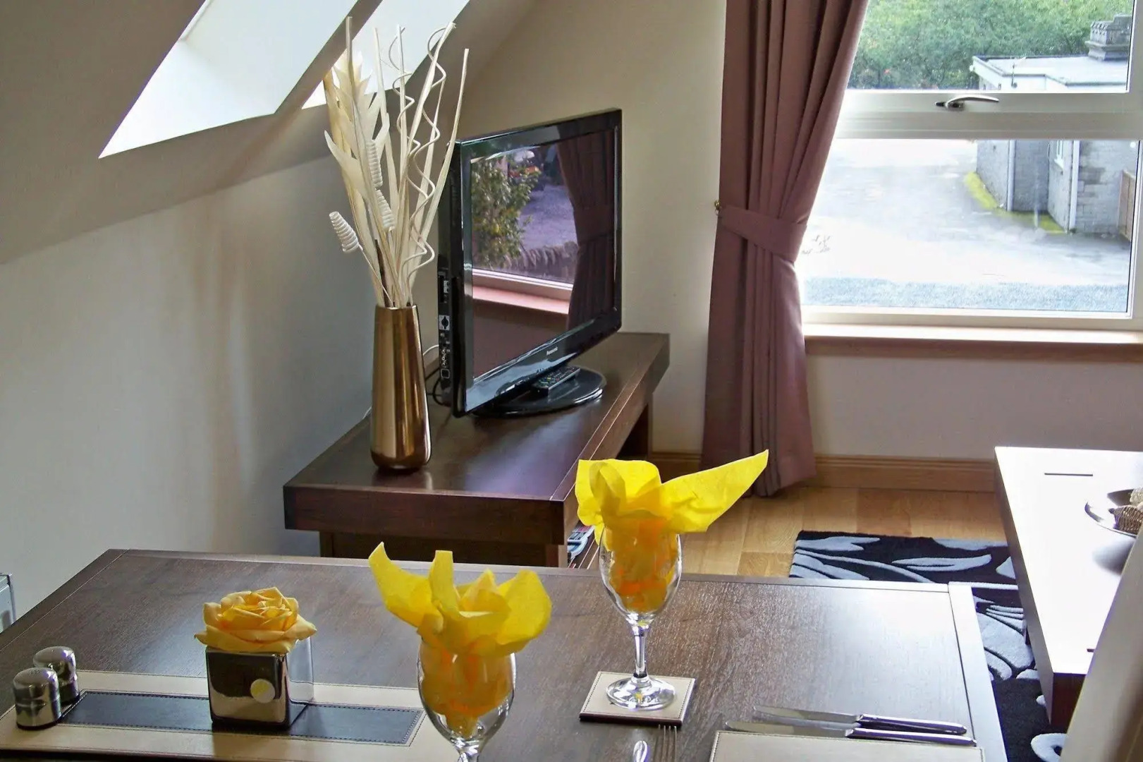 Claymore Guest House and Apartments