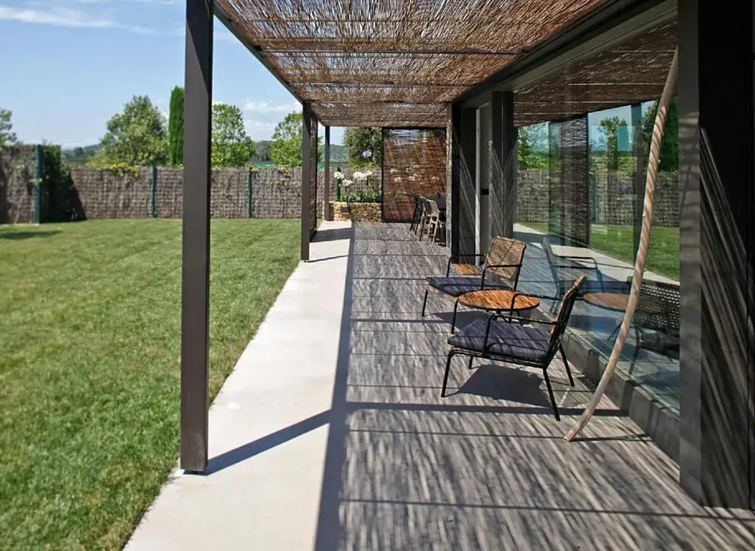 FridaysFlats, Beautiful Villa With Pool