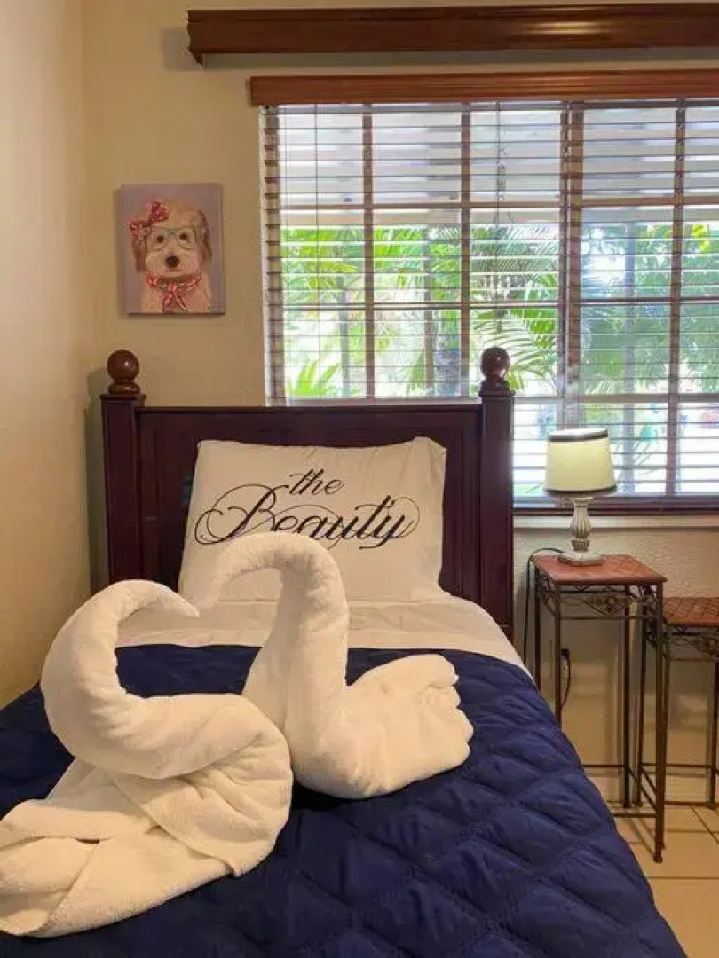 Your Cozy Spacious home with Heated Pool