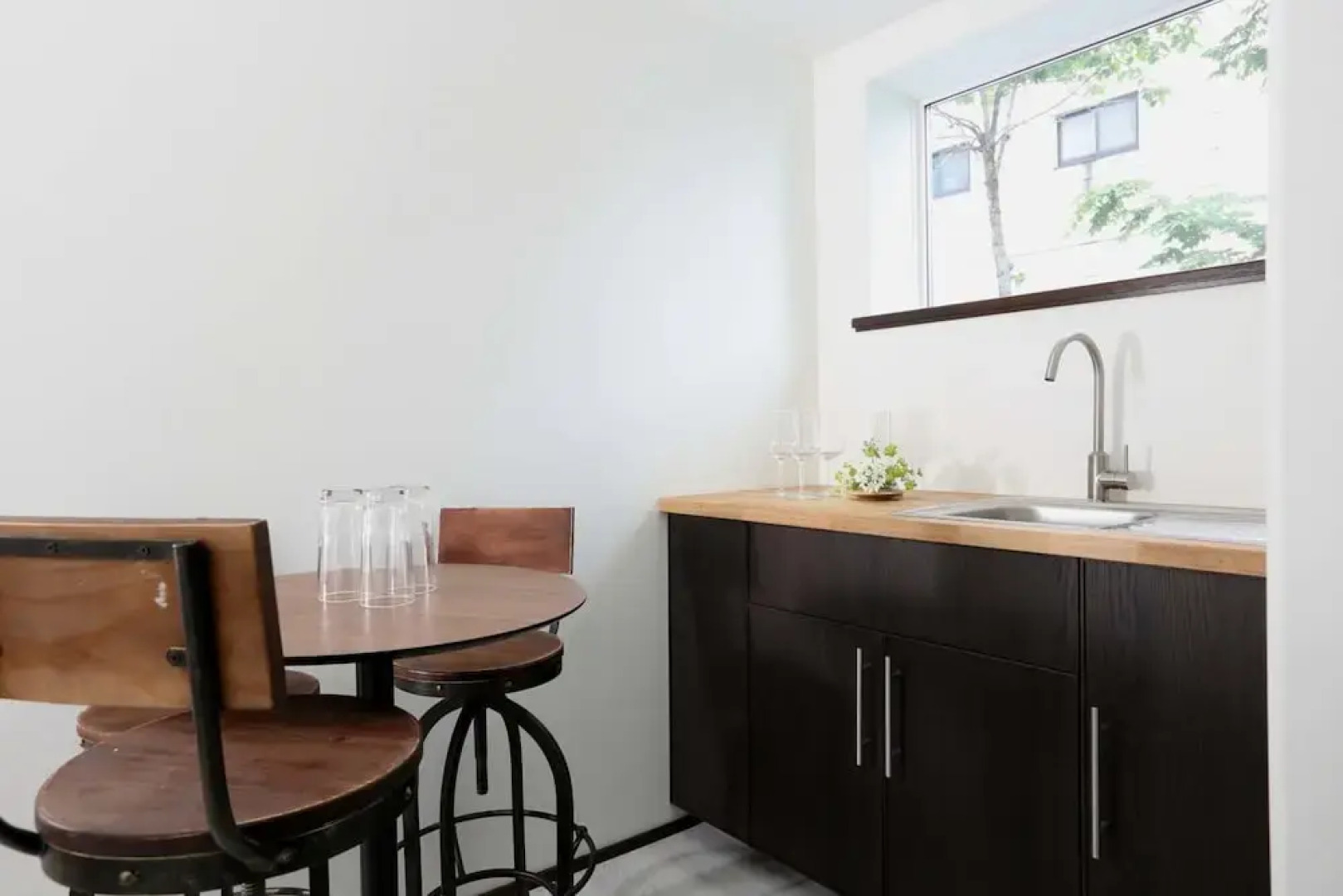 Hakuba Slopeside Chalet