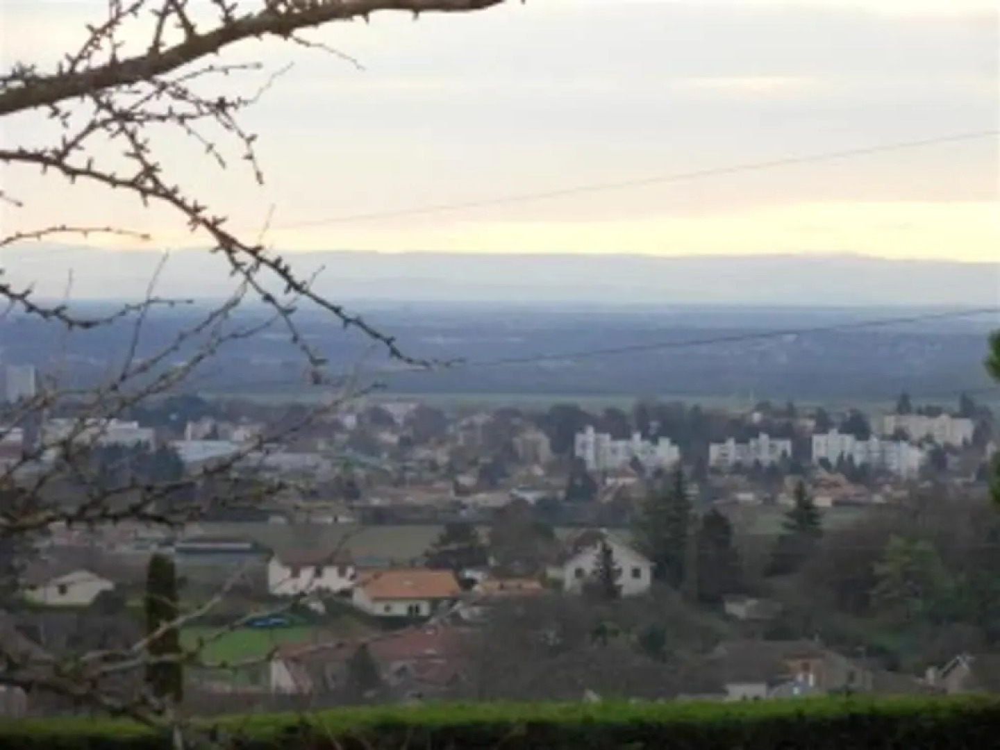 House With 4 Bedrooms in Charnay-lès-mâcon, With Wonderful Mountain Vi