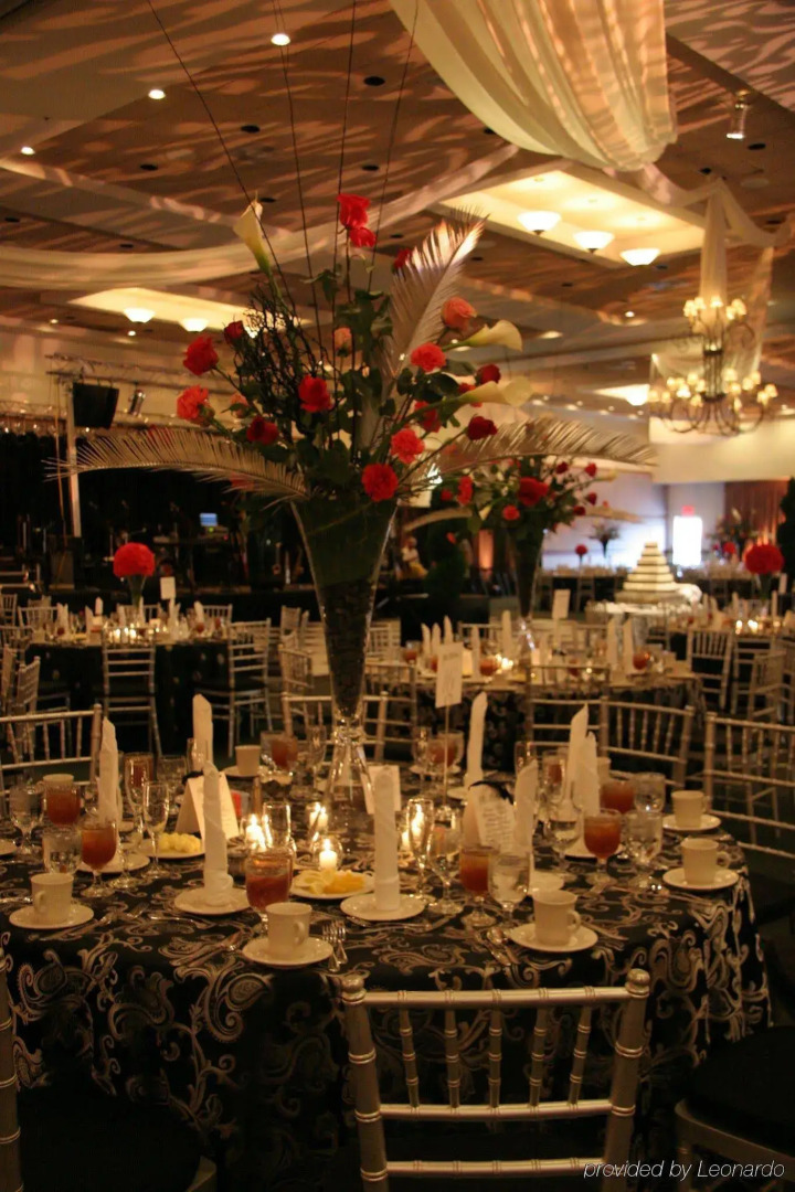 Holiday Inn University Plaza-Bowling Green by IHG