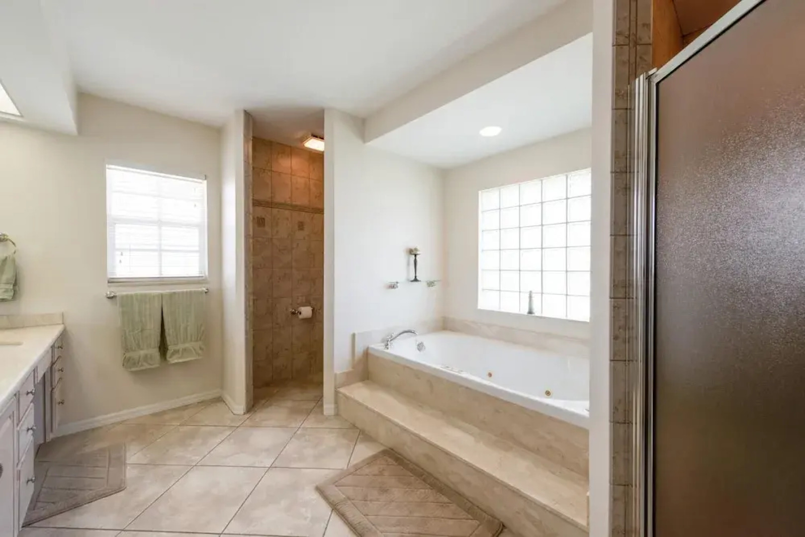 1130 Lighthouse Court