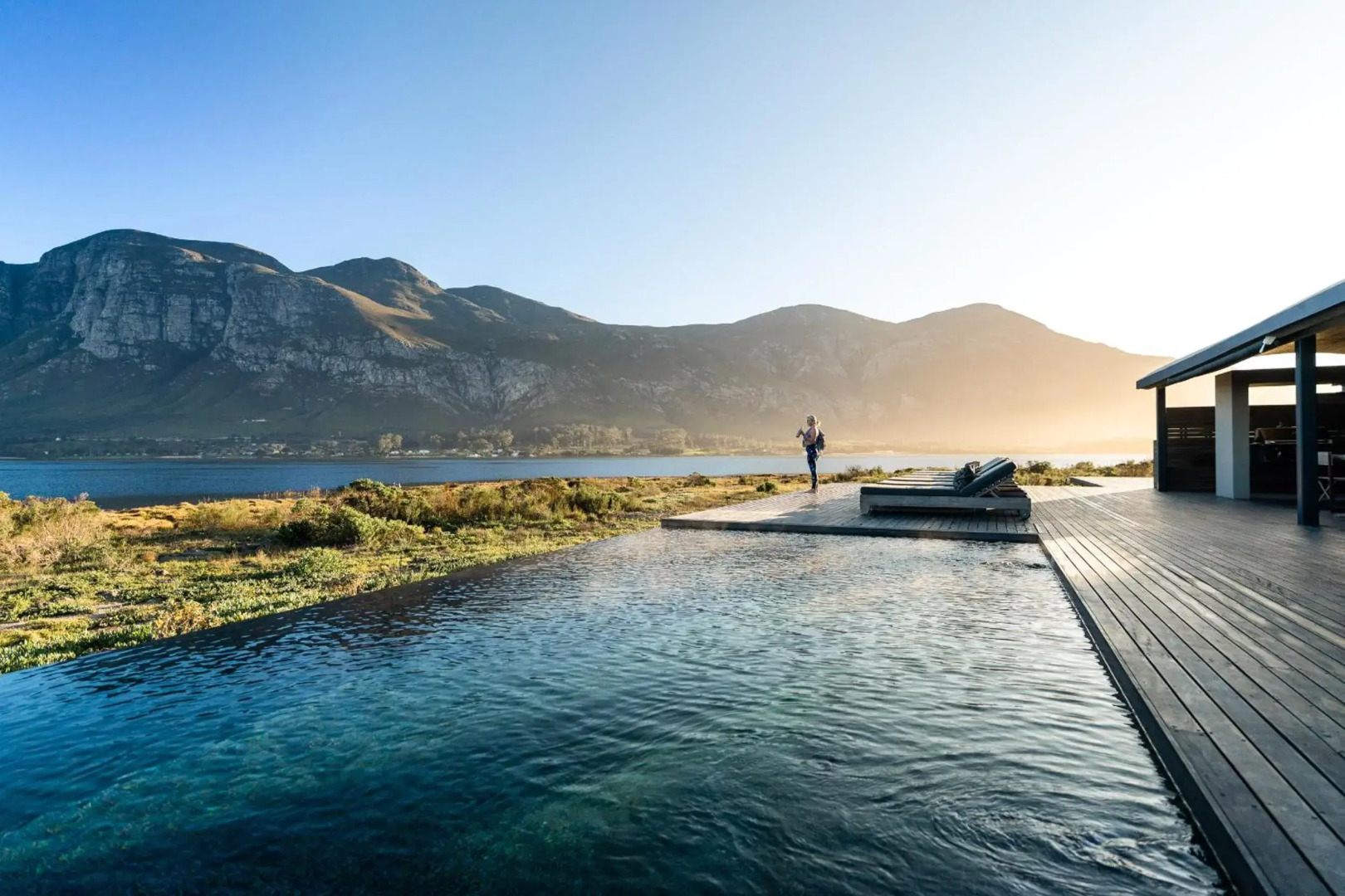 Perivoli Lagoon House