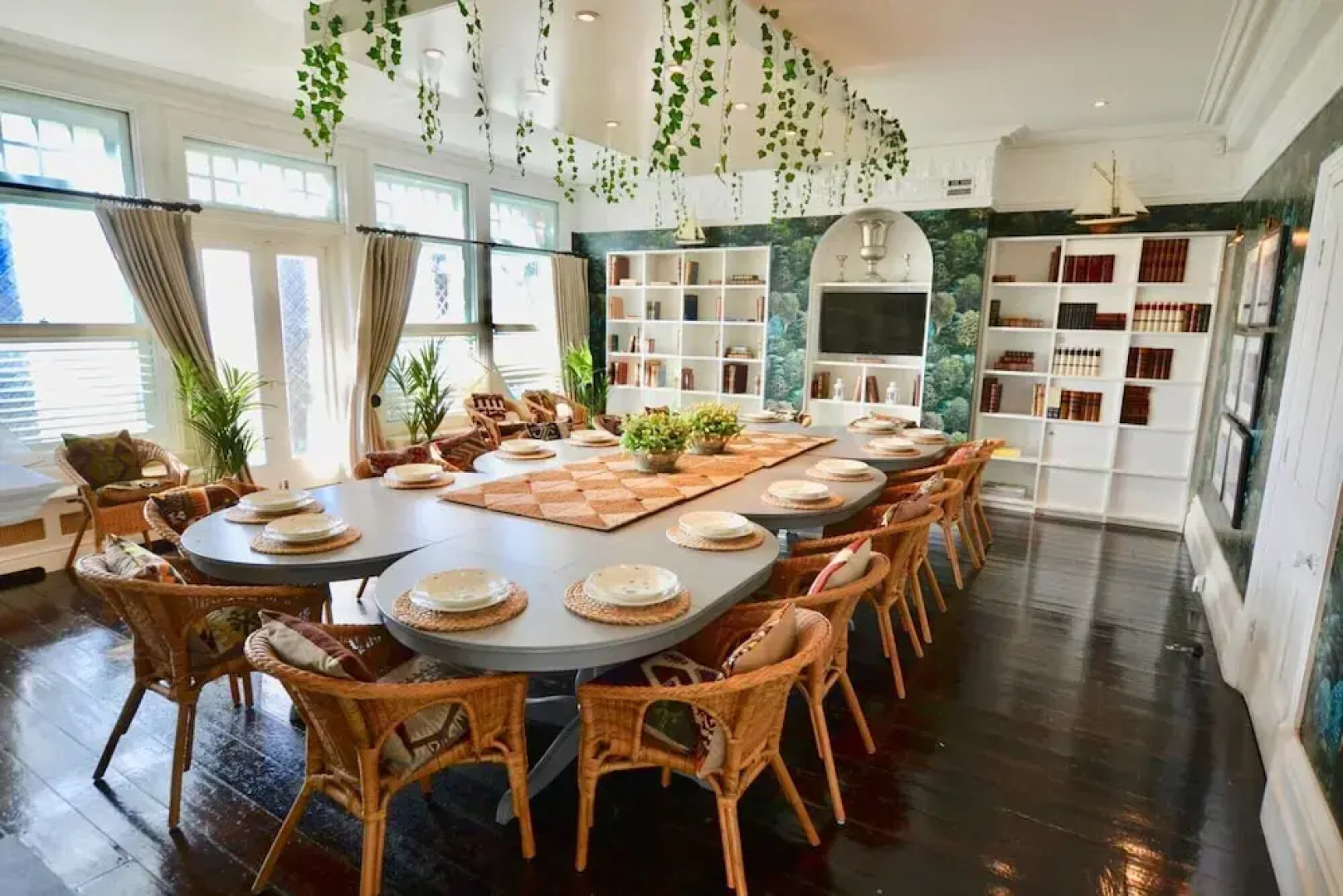 Manor House / 10-bed Home on Osea Island, Essex