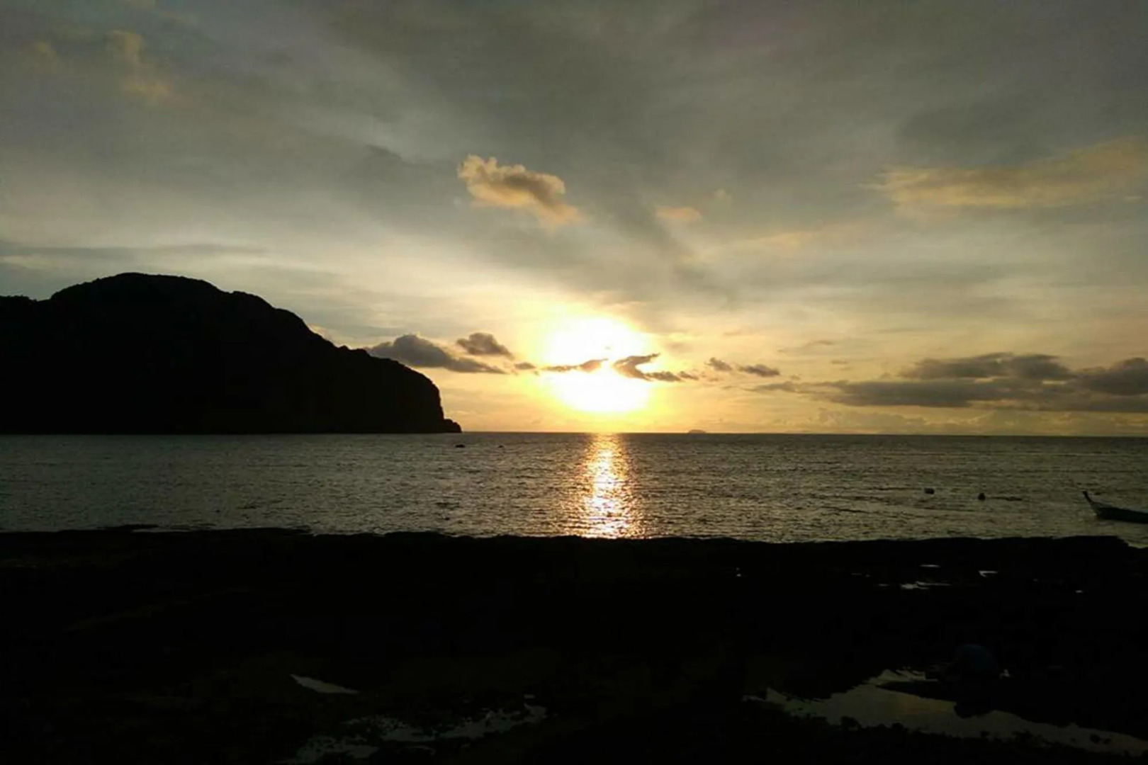 Phi Phi Sunset Bay Resort