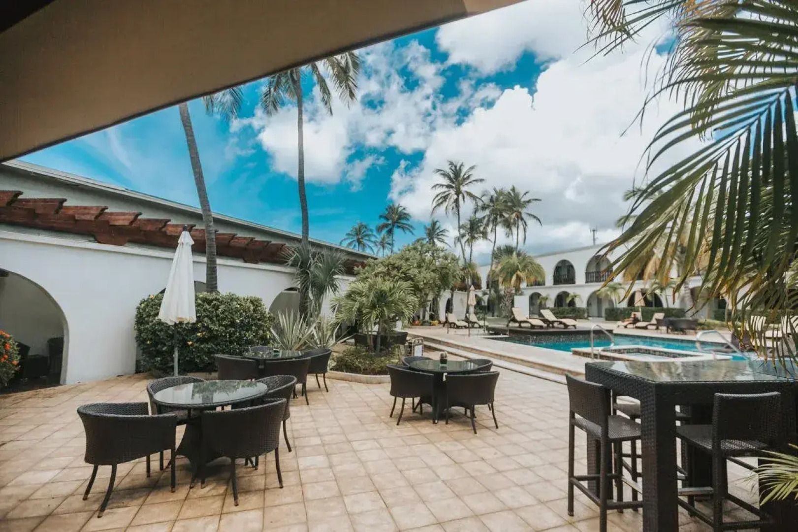 voco Surfside Aruba by IHG