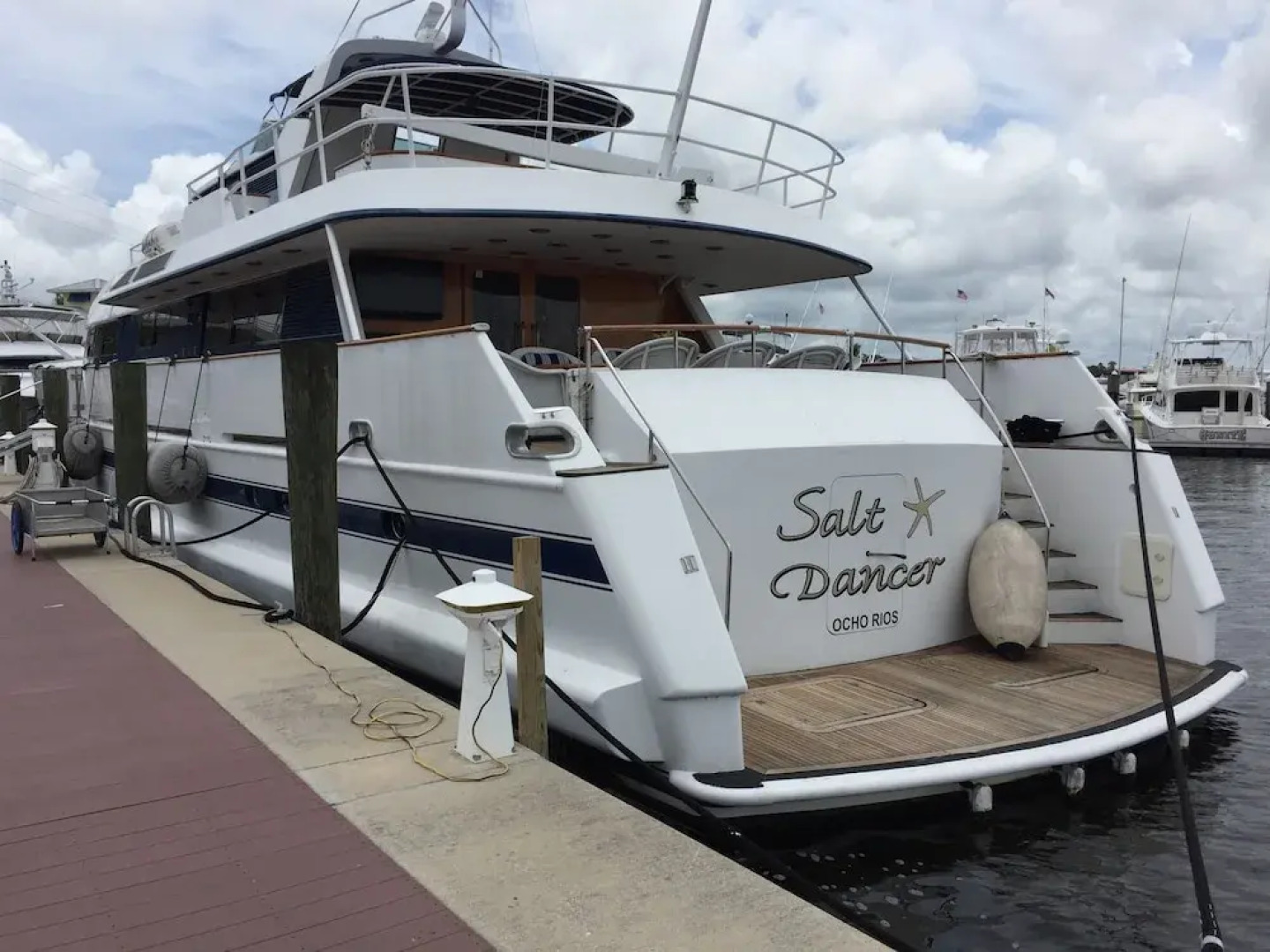 Salt Dancer Mega Yacht Vacation