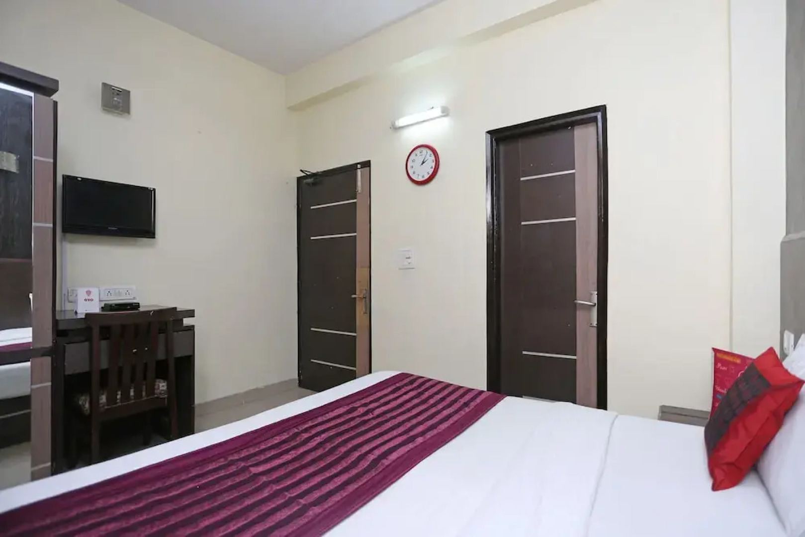 OYO 9601 Hotel Sunshine Residency Castle