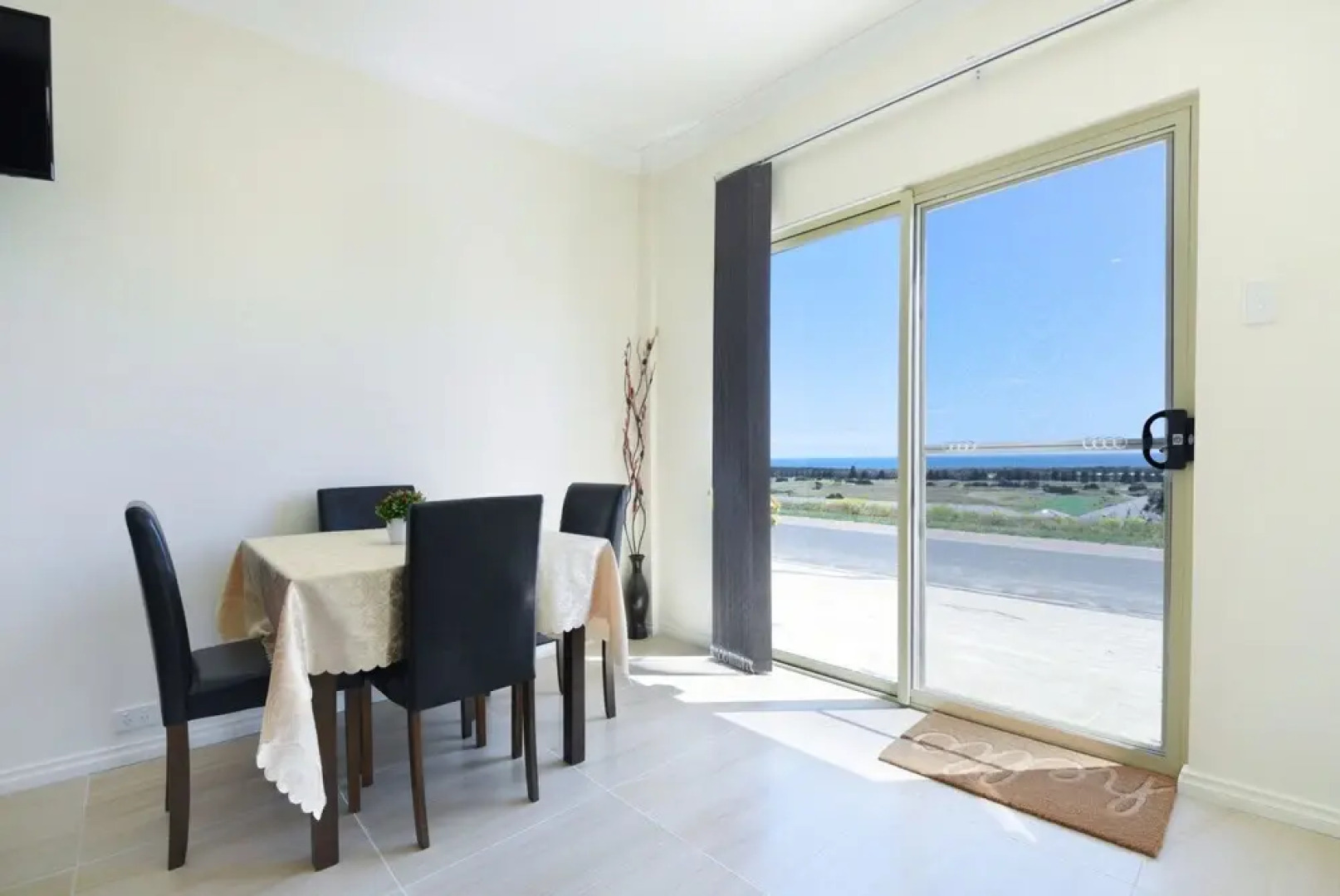 The Oasis - 6 Turnberry Drive, Links Lady Bay