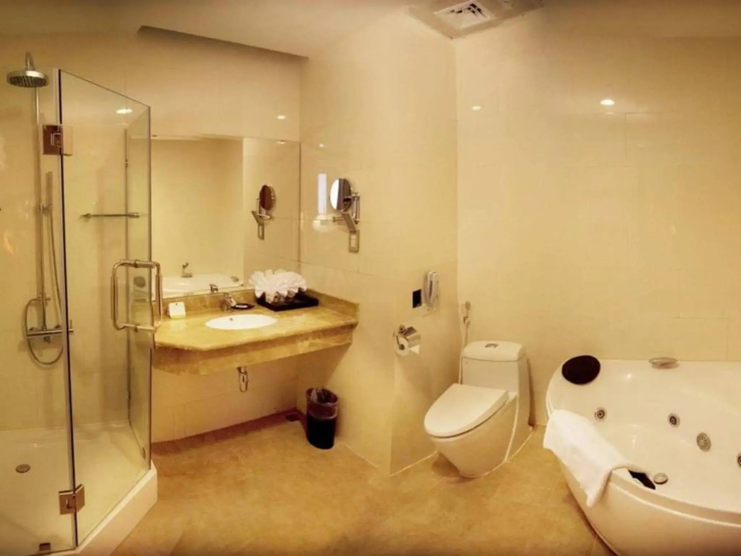 Muong Thanh Grand Ha Long Hotel