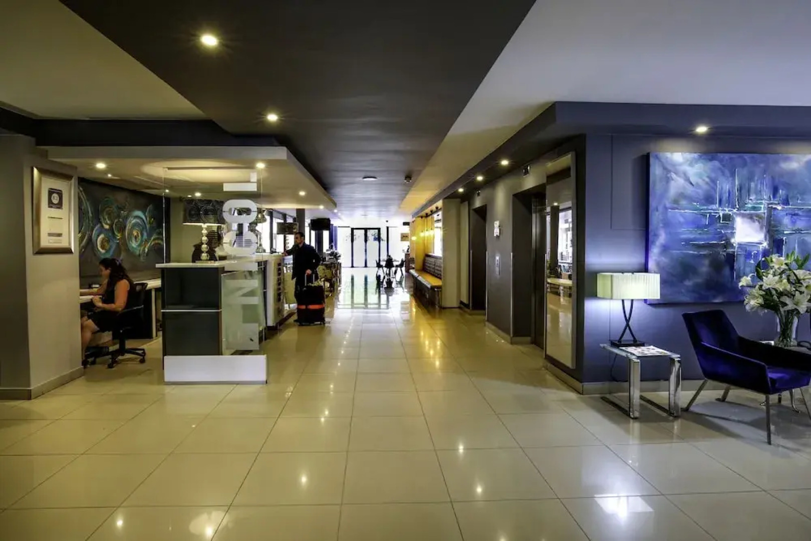 Urban Hip Hotels - The Nicol
