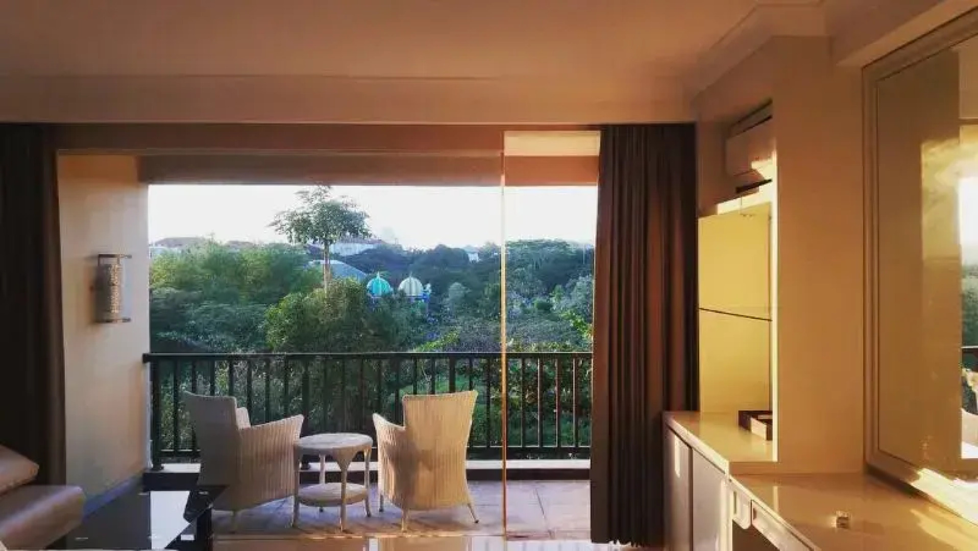 Dreamland Paradise Hotel