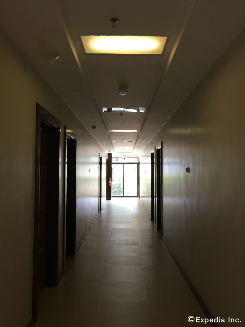 Coron Soleil Express Hotel