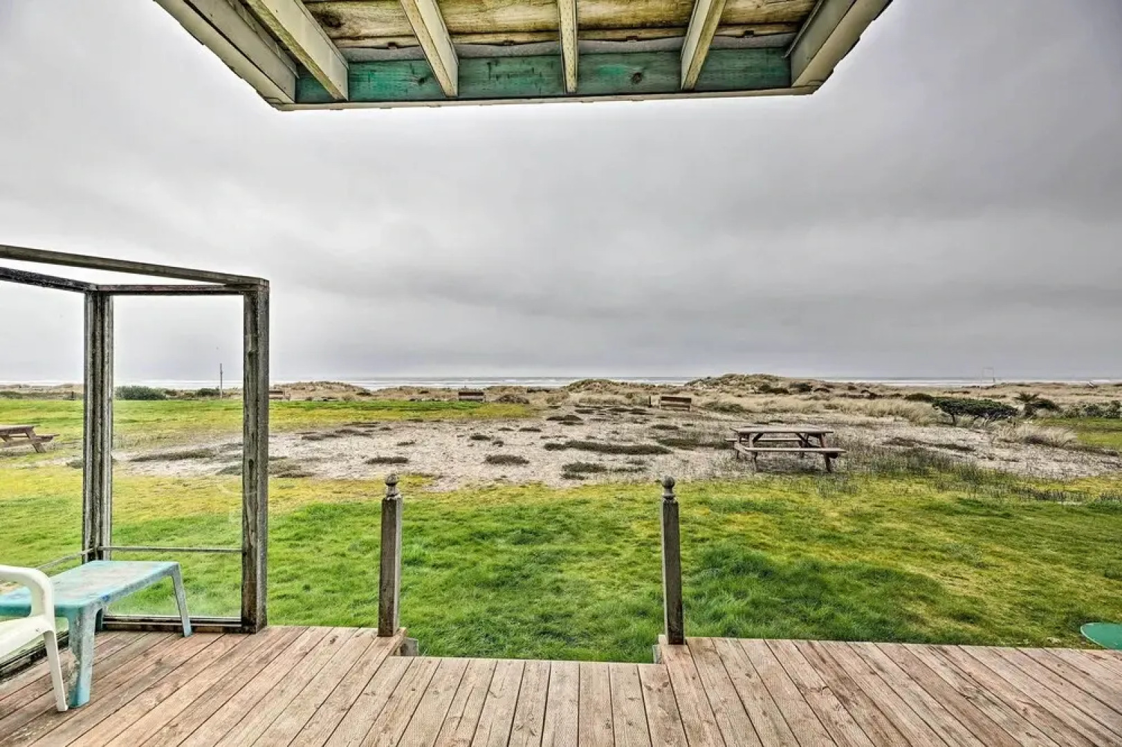 Sanderling Sea Cottages, Unit 3 w/ Private Balcony