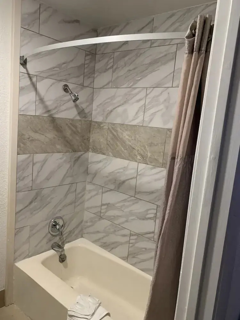 Super 8 - North Lima OH