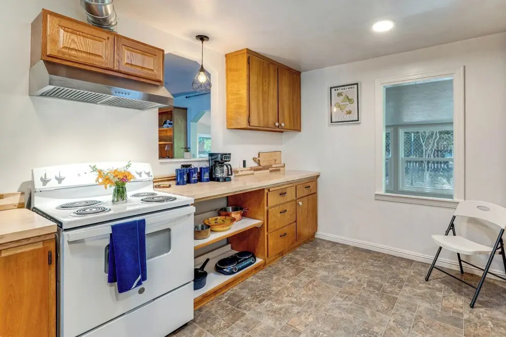 Wine Country Cottage in Historic Fiddletown!