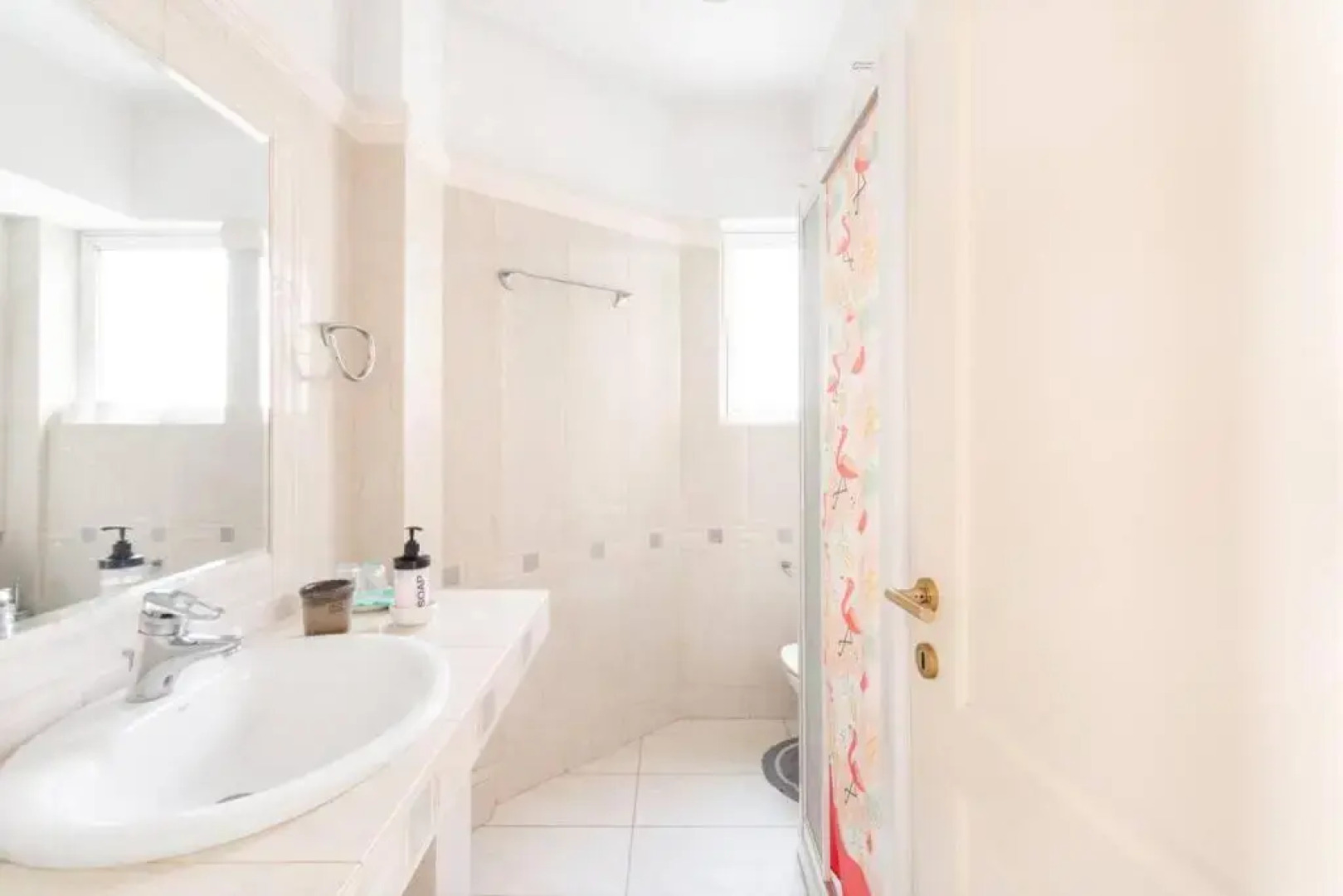 Two Bedroom Apartment Near Alimos Marina !